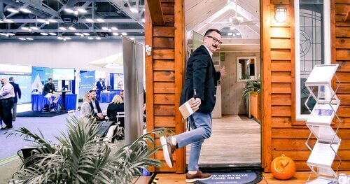 7 B2B Trade Show Booth Design Ideas for All Budgets